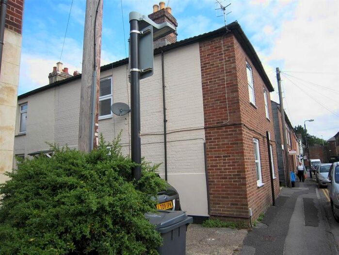 2 Bedroom Flat To Rent In South Front, Dews Road, Salisbury SP2