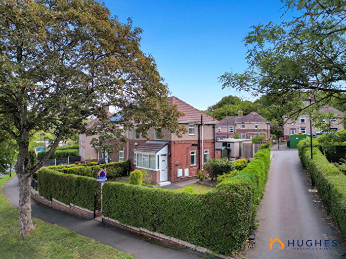 3 Bedroom Semi-Detached House For Sale In Bellhouse Road, Shiregreen, Sheffield, S5