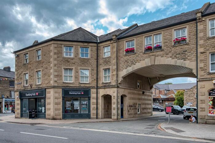 2 Bedroom Apartment For Sale In Matlock Street, Bakewell, DE45