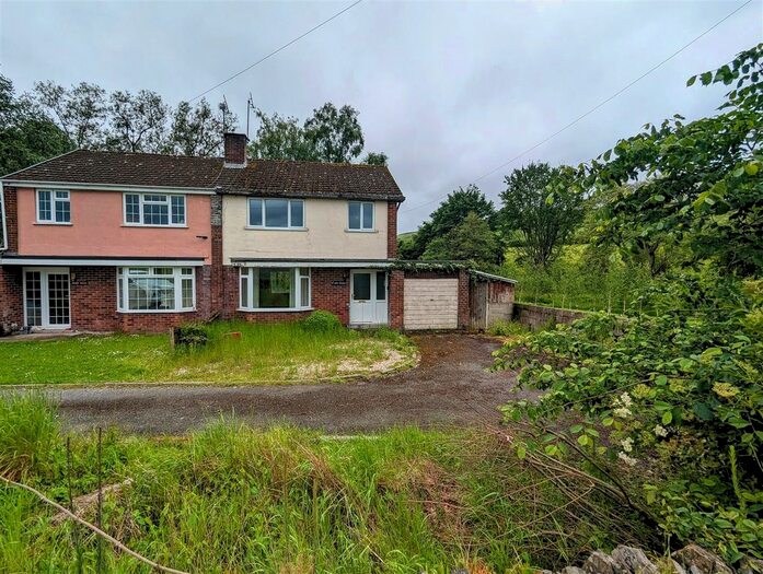 3 Bedroom Semi-Detached House For Sale In Presteigne, LD8