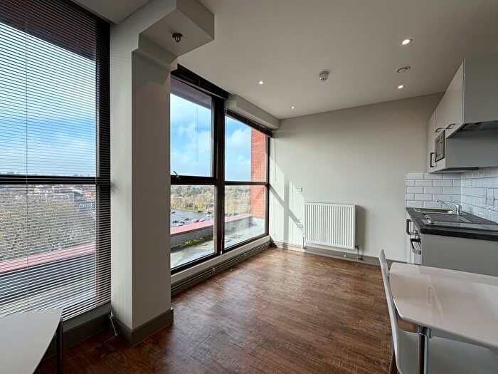 1 Bedroom Flat To Rent In Week Street, Maidstone, ME14