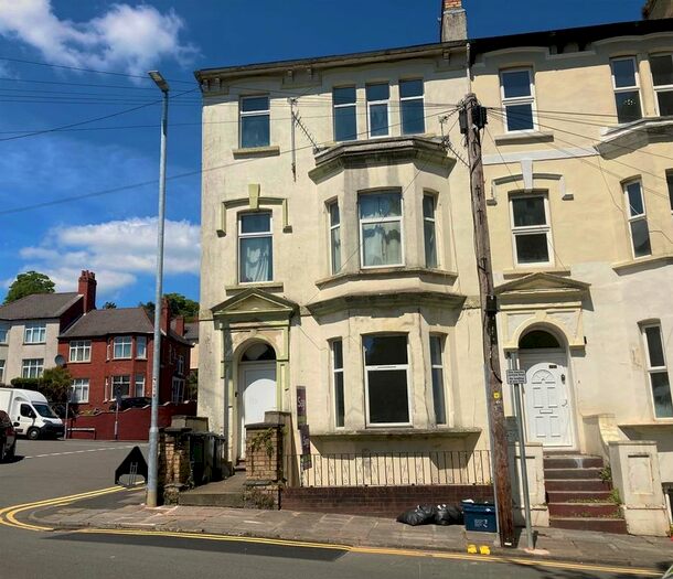 1 Bedroom Flat To Rent In Clytha Square, Newport, NP20