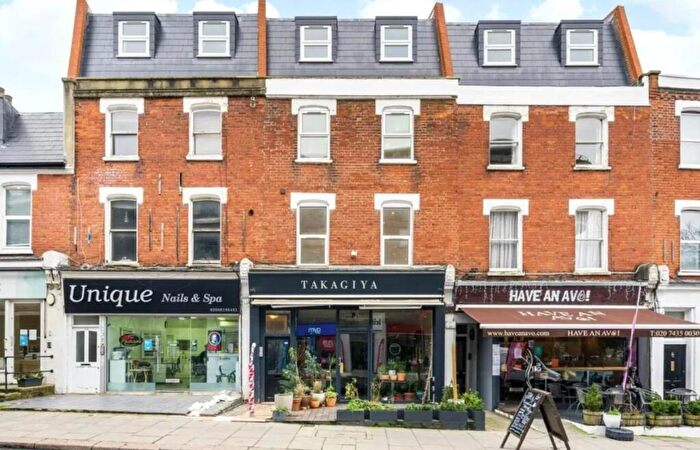 2 Bedroom Apartment To Rent In Fortune Green Road, West Hampstead, NW6