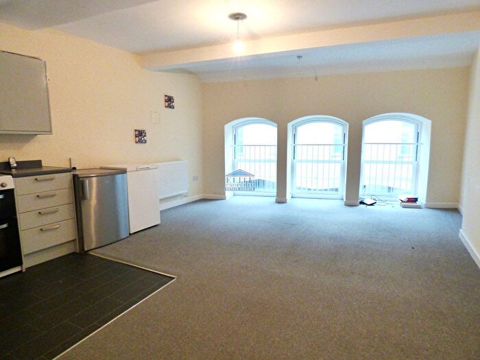 1 Bedroom Flat To Rent In Market Street, Bridgend., CF31