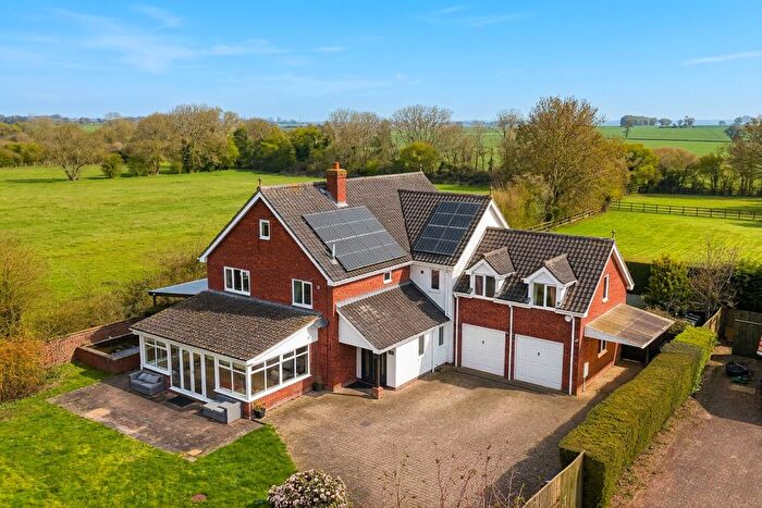 6 Bedroom Detached House For Sale In Mill Street, Gislingham, Eye, IP23