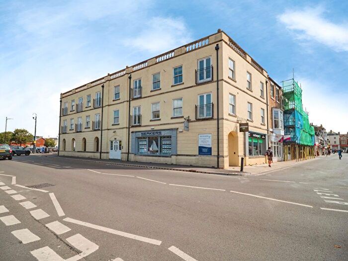 2 Bedroom Flat For Sale In Commercial Road, Weymouth, Dorset, DT4