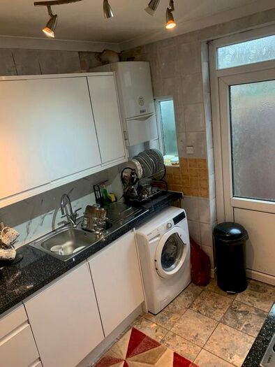 2 Bedroom Flat To Rent In Fairfield Drive, Harrow HA2