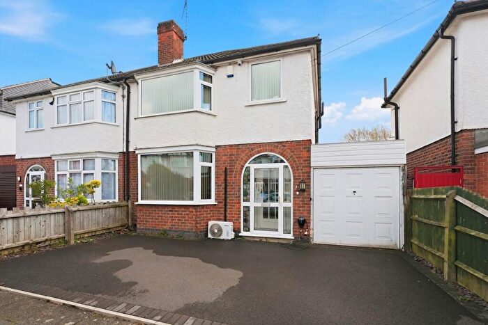 3 Bedroom Semi Detached House For Sale In Wynfield Road, Leicester, LE3