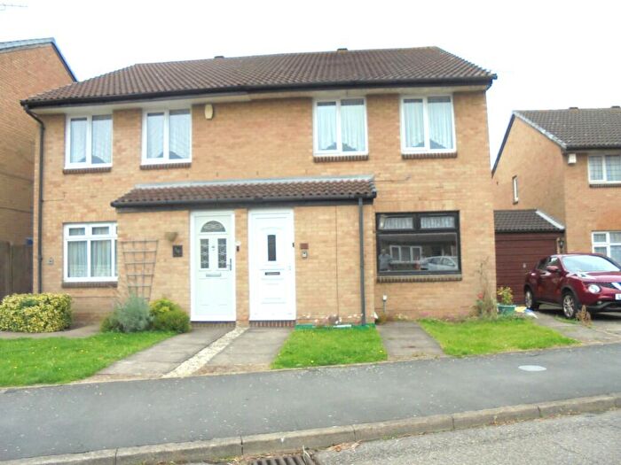 1 Bedroom Maisonette To Rent In Cornflower Way, Romford, London, RM3
