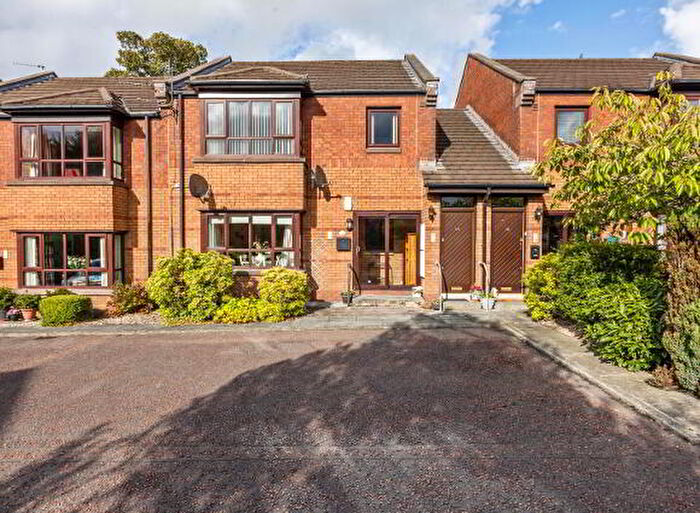 2 Bedroom Apartment / Flats For Sale In Cabinhill Mews, Belfast, BT5