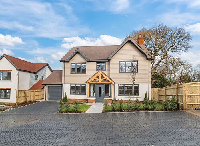 4 Bedroom Detached House For Sale In Meadow View, Coolhurst Close, RH13