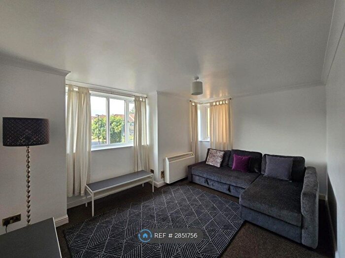 1 Bedroom Flat To Rent In St Marks Court, London, SE6