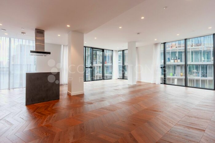 4 Bedroom Flat To Rent In London, SW11