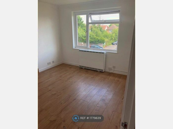 1 Bedroom Flat To Rent In Ridge Bank, Slough, SL1