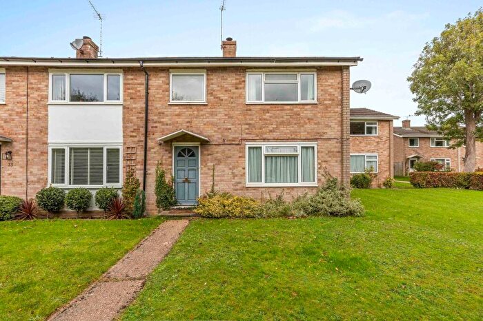 3 Bedroom Terraced House For Sale In Firs Close, Hazlemere, HP15