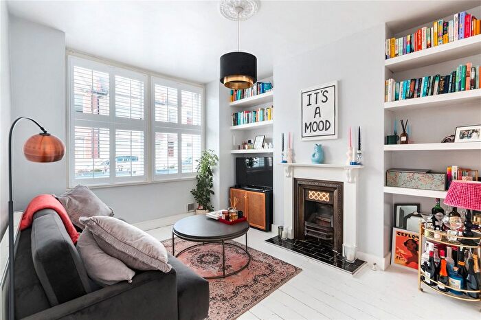 1 Bedroom Flat To Rent In Fairlight Road, London, SW17