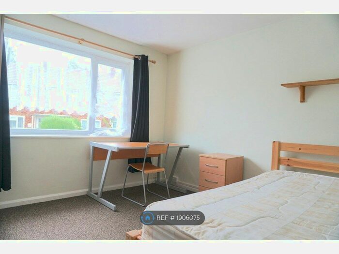 4 Bedroom Terraced House To Rent In Tunstall Road, Canterbury, CT2