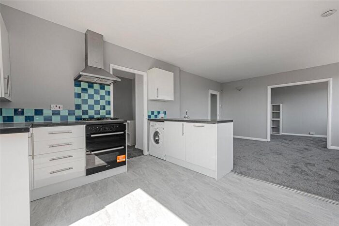 2 Bedroom Apartment To Rent In Mountview Road, Stroud Green, London, N4