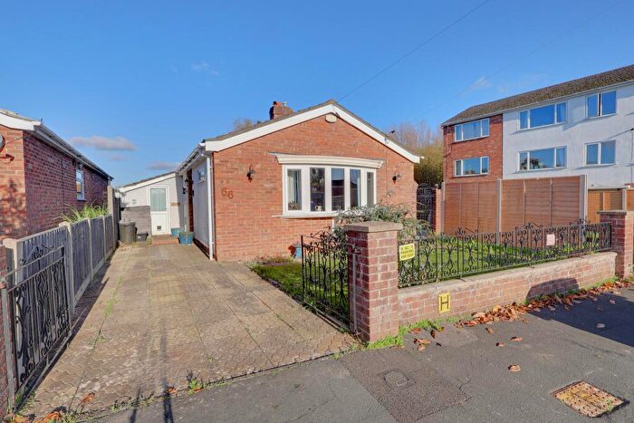 2 Bedroom Bungalow For Sale In Greenlea Crescent, Stoneham, Southampton, SO16