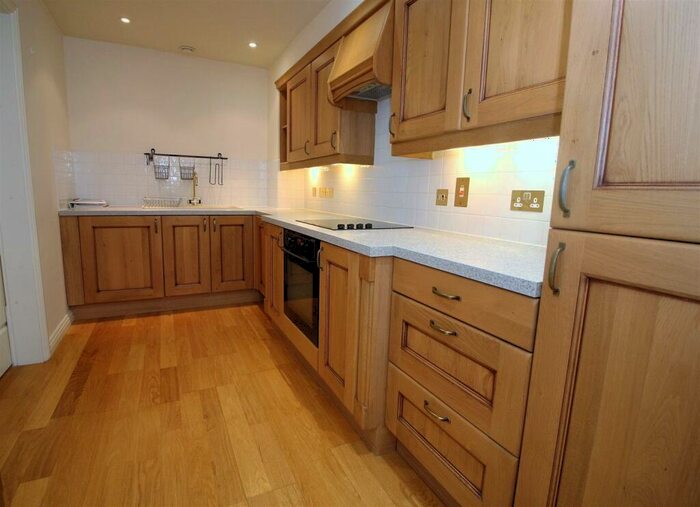2 Bedroom Apartment To Rent In The Parade, Leamington Spa, CV32