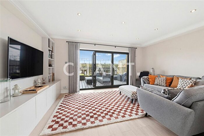 4 Bedroom Detached House To Rent In Blyth's Wharf, Narrow Street, Tower Hamlets, London, E14