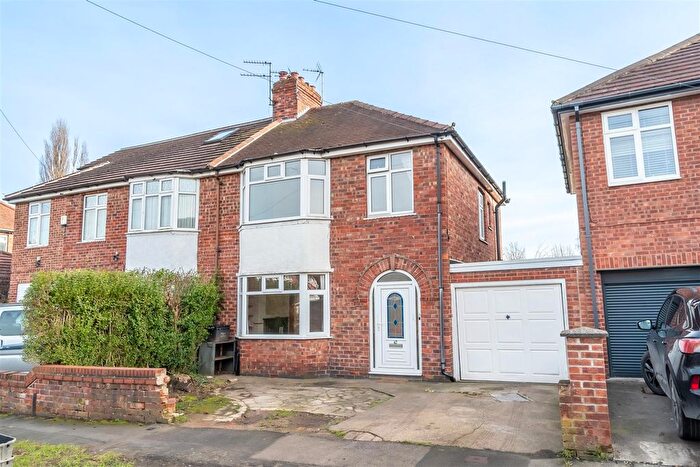 3 Bedroom Semi-Detached House To Rent In Malvern Avenue, York, YO26