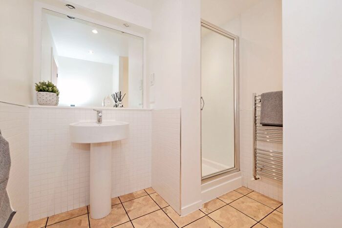 2 Bedroom Flat For Sale In D Anderson Drive, The West End, Aberdeen, AB15