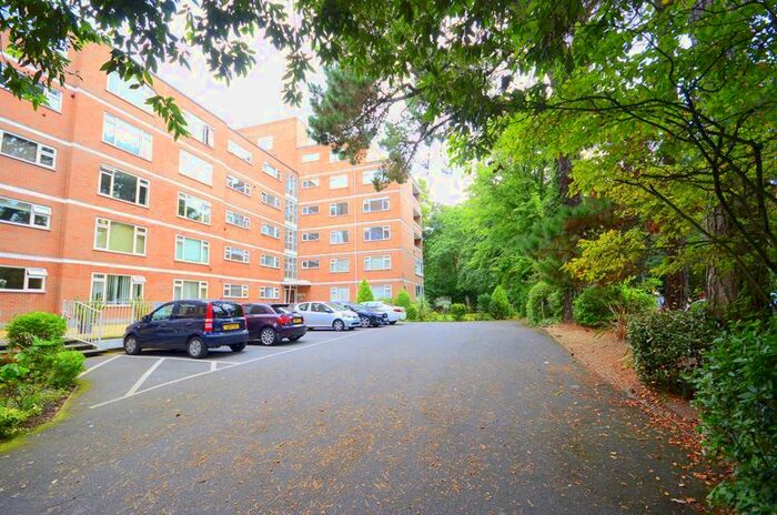 3 Bedroom Flat To Rent In Dean Park Road, Bournemouth, BH1