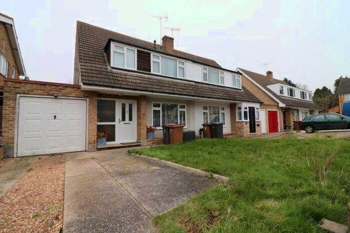 3 Bedroom Semi-Detached House To Rent In Hollywood Close, Chelmsford CM2