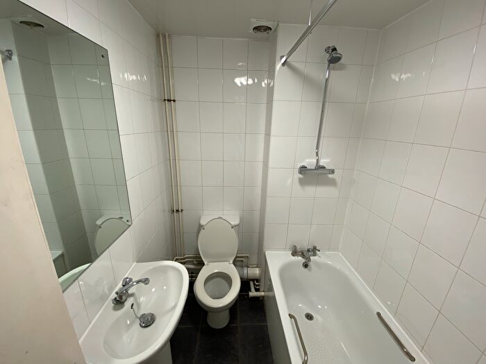 1 Bedroom Studio To Rent In Clarendon Road, Leeds, LS2