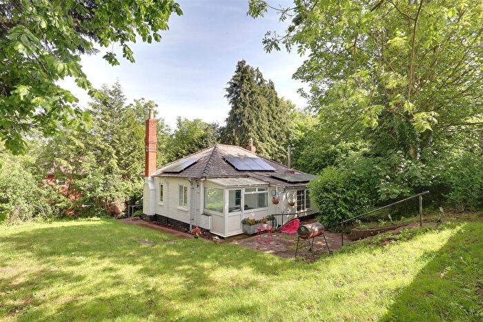 2 Bedroom Detached Bungalow For Sale In Gloucester Street, Newent, GL18