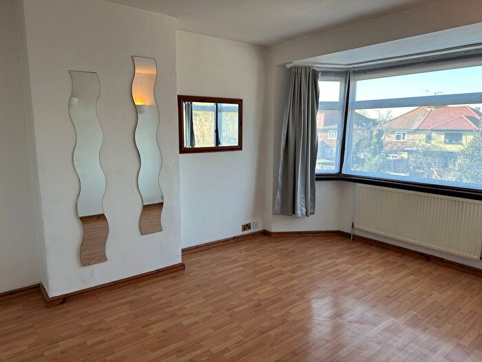1 Bedroom Flat To Rent In The Vale, London, NW11