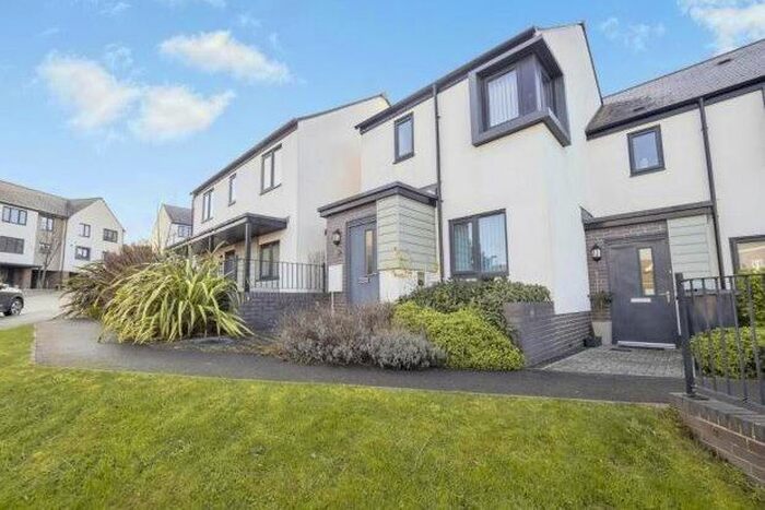 2 Bedroom Property To Rent In Parkbay Avenue, Paignton, TQ4