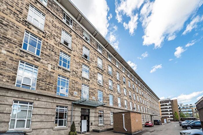 2 Bedroom Flat To Rent In Bromyard Avenue, Acton, London, W3