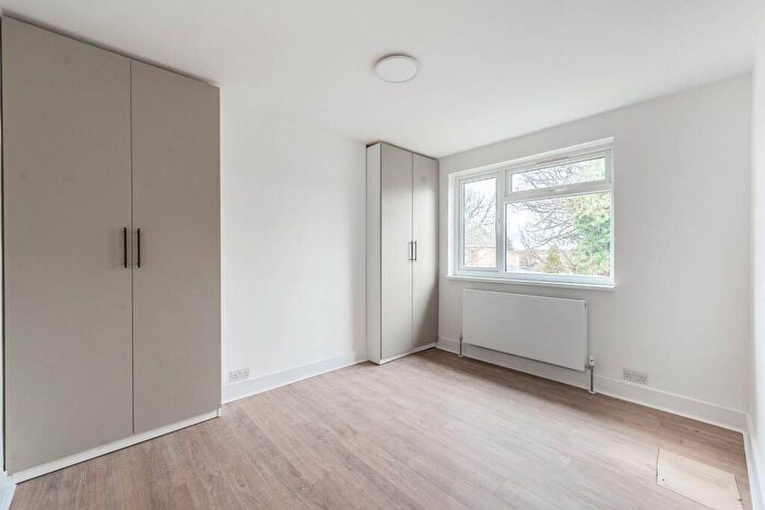 1 Bedroom Flat To Rent In Eastcote Lane, Harrow, HA2