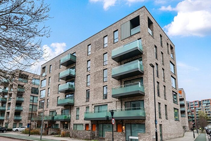2 Bedroom Flat To Rent In West Parkside, Greenwich, SE10