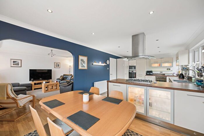 4 Bedroom Detached Bungalow For Sale In Burngrange Gardens, West Calder, EH55