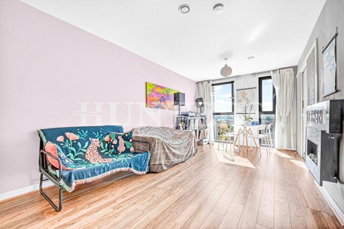 2 Bedroom Flat For Sale In Lebus Street, London, N17