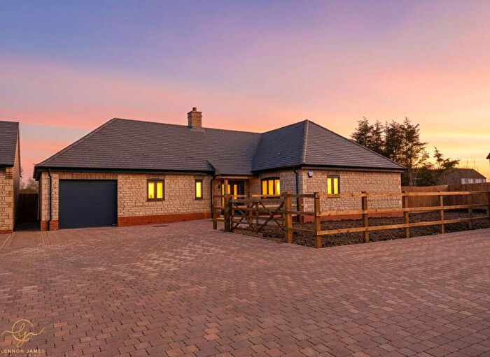 4 Bedroom Detached Bungalow For Sale In Poplar Gardens, Whittlesey, PE7