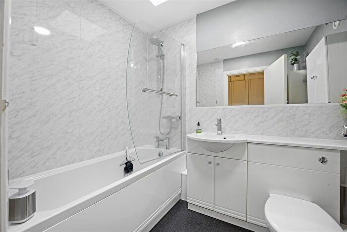 Studio For Sale In Selhurst Road, London, SE25