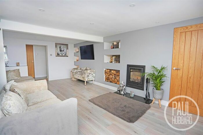 3 Bedroom Semi-Detached House For Sale In Mill Road, Mutford, NR34