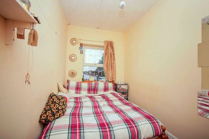 3 Bedroom Flat To Rent In Cambridge Road, Southampton, SO14