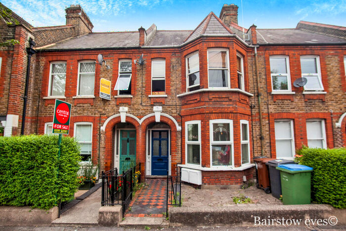 1 Bedroom Flat To Rent In Fleeming Road, Walthamstow, E17