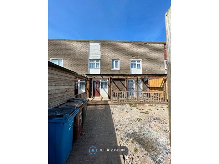 3 Bedroom Terraced House To Rent In Stroud Crescent West, Bransholme, Hull, HU7