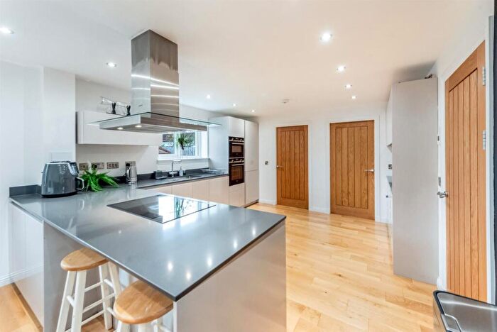 5 Bedroom House For Sale In Willow Lodge, Muirside Road, Cairneyhill, KY12