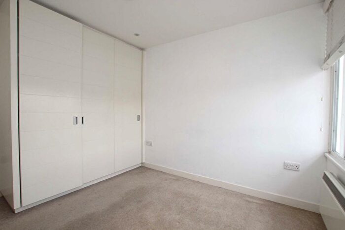 1 Bedroom Flat To Rent In Red Lion Street, Richmond, TW9