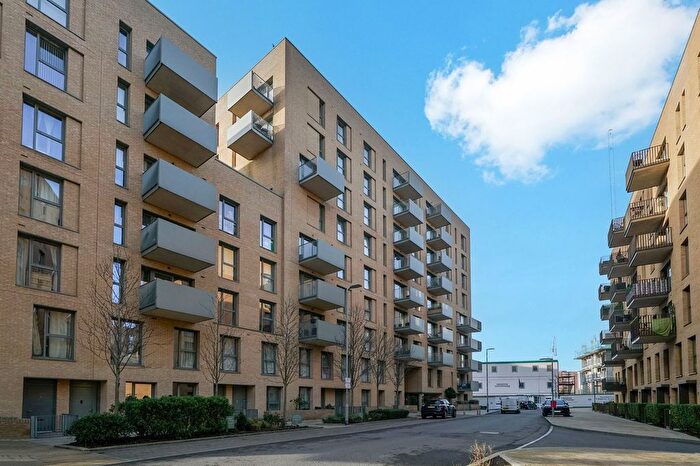 2 Bedroom Flat To Rent In Moorhen Drive, London, NW9