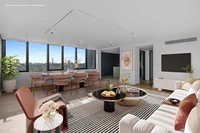 4 Bedroom Apartment For Sale In Fann Street, London, EC2Y