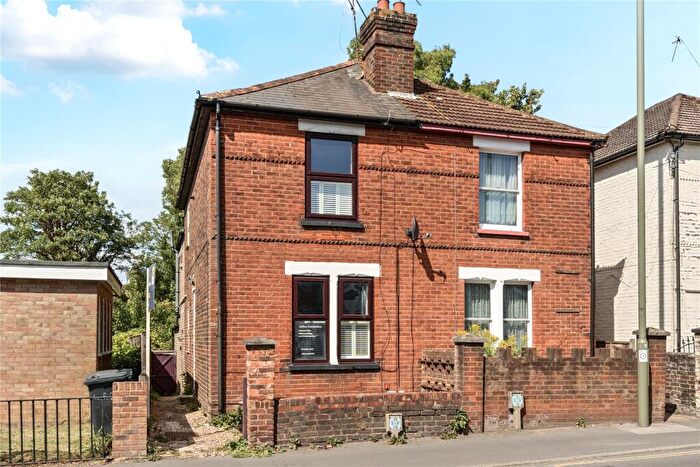 3 Bedroom Semi Detached House For Sale In Guildford Park Road, Guildford, Surrey, GU2
