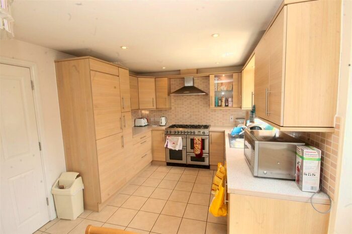 4 Bedroom Property To Rent In Whistlefish Court, Norwich, NR5